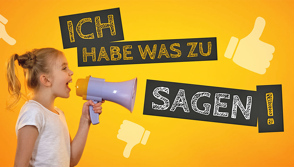 Postkarten-Motiv "Ich habe was zu sagen!" - Mädchen schreit in ein Megafon